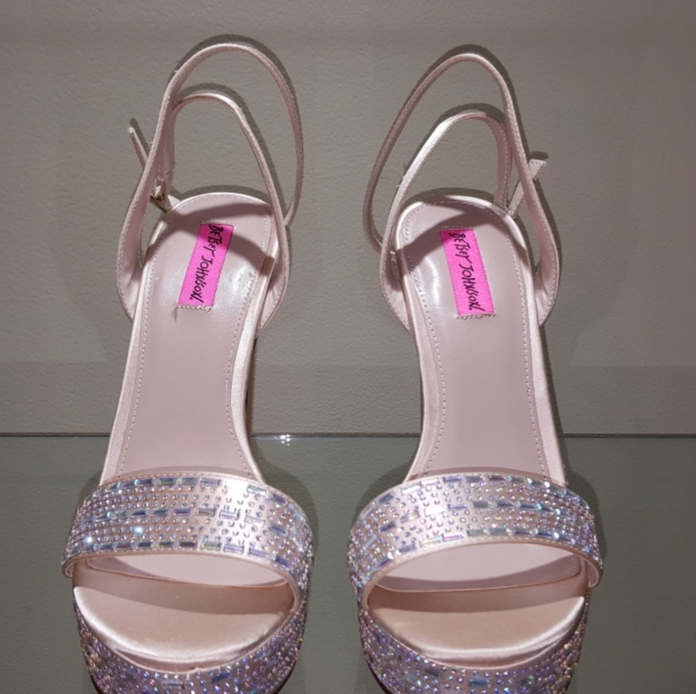 Alliie B.J Heels size 9